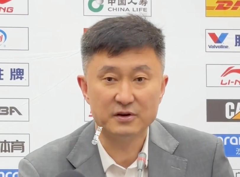 kaiyun-杜锋:赛前就跟队员强调不要松懈, 但大家还是把比赛想简单了