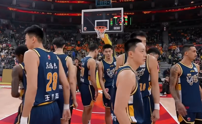 开云官网-胡明轩末节11分，广东4连胜登顶，北京重返前四，CBA最新排名如下